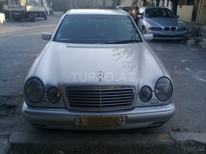 Mercedes E 240 1999, 383,421 km - 2.4 l - Bakı