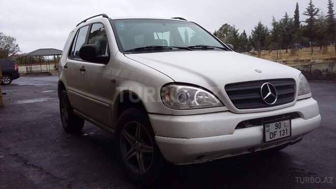 Mercedes ML 320 1999, 176,000 km - 3.2 l - Zaqatala
