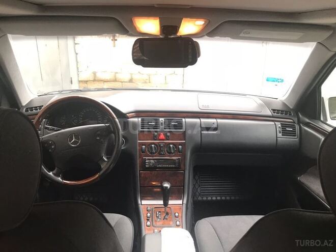 Mercedes E 200 2000, 282,000 km - 2.0 l - Bakı