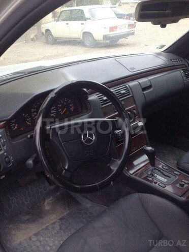 Mercedes E 230 1996, 300,000 km - 2.3 l - Sumqayıt
