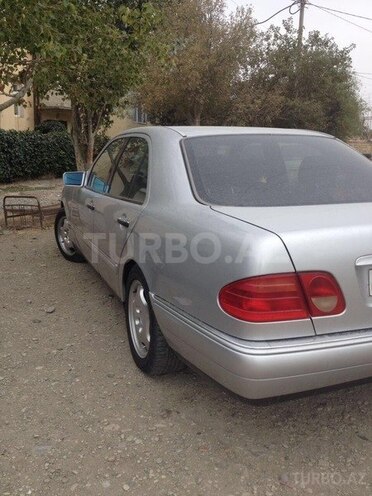 Mercedes E 230 1996, 300,000 km - 2.3 l - Sumqayıt