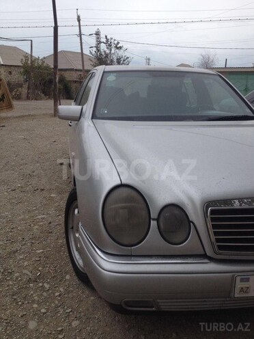 Mercedes E 230 1996, 300,000 km - 2.3 l - Sumqayıt
