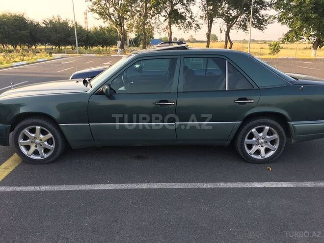 Mercedes E 200 1994, 350,000 km - 2.0 l - Zaqatala