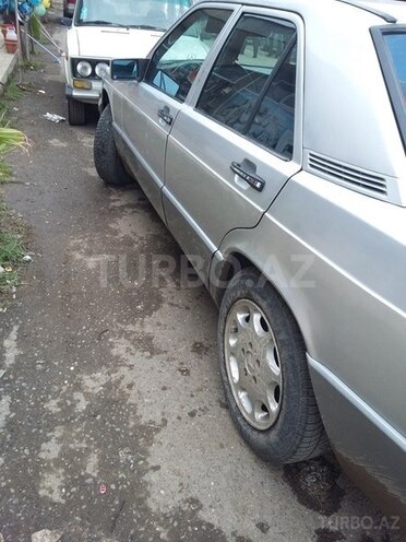 Mercedes 190 1987, 350,000 km - 2.5 л - Masallı
