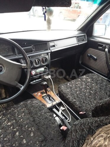 Mercedes 190 1987, 350,000 km - 2.5 л - Masallı