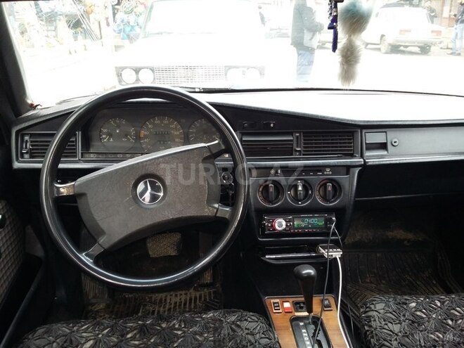 Mercedes 190 1987, 350,000 km - 2.5 л - Masallı