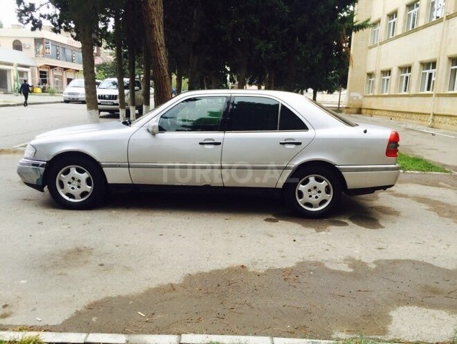 Mercedes C 220 1995, 413,000 km - 2.2 л - Bakı