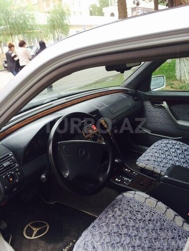 Mercedes C 220 1995, 413,000 km - 2.2 л - Bakı