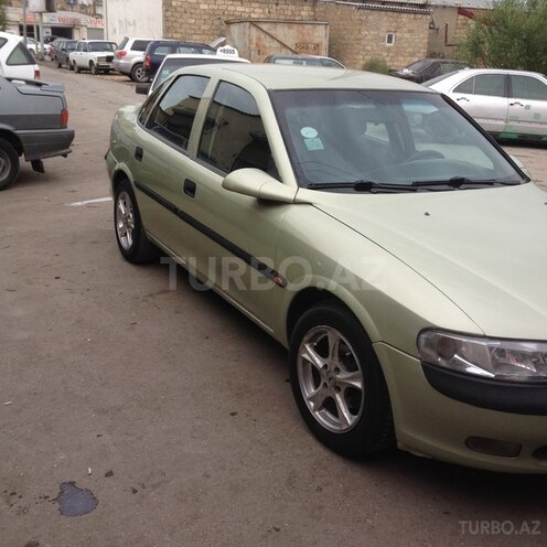 Opel Vectra 1996, 250,000 km - 1.8 l - Sumqayıt
