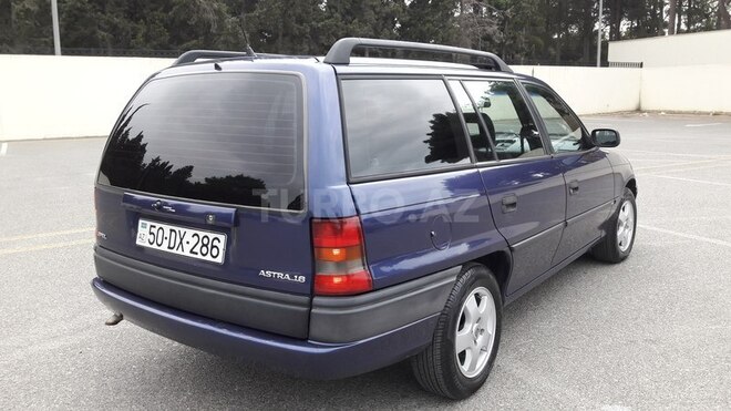 Opel Astra 1996, 175,000 km - 1.6 l - Sumqayıt
