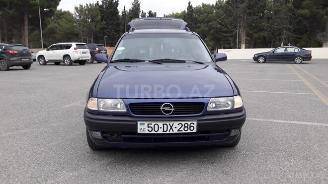 Opel Astra 1996, 175,000 km - 1.6 l - Sumqayıt