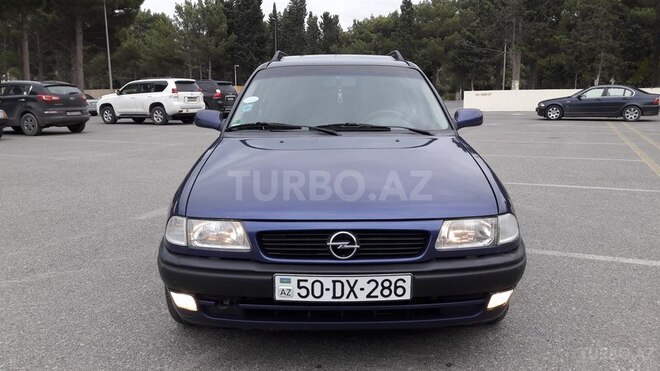 Opel Astra 1996, 175,000 km - 1.6 l - Sumqayıt