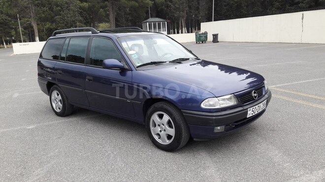 Opel Astra 1996, 175,000 km - 1.6 l - Sumqayıt