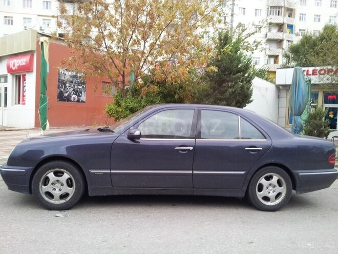 Mercedes E 220 2000, 278,456 km - 2.2 l - Sumqayıt