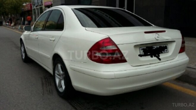 Mercedes E 240 2003, 229,000 km - 2.4 l - Bakı