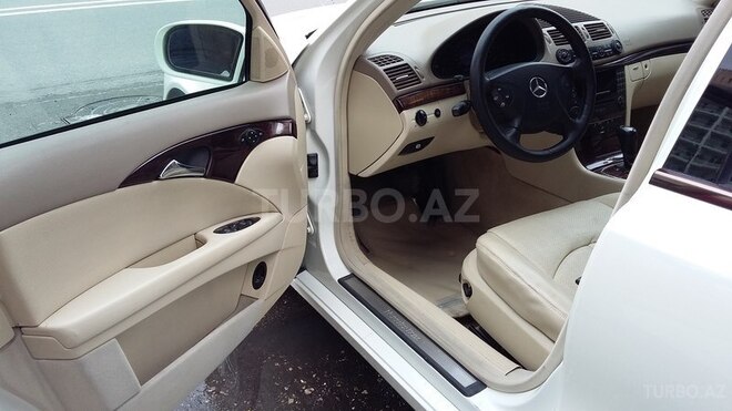 Mercedes E 240 2003, 229,000 km - 2.4 l - Bakı