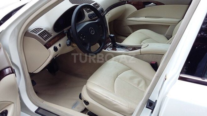 Mercedes E 240 2003, 229,000 km - 2.4 l - Bakı