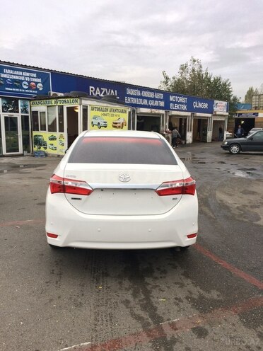 Toyota Corolla 2014, 76,800 km - 2.0 л - Bakı
