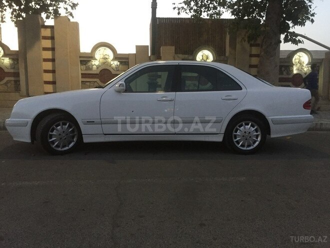 Mercedes E 220 2001, 398,767 km - 2.2 л - Ağstafa