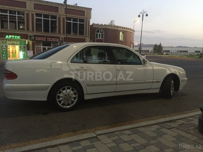 Mercedes E 220 2001, 398,767 km - 2.2 л - Ağstafa