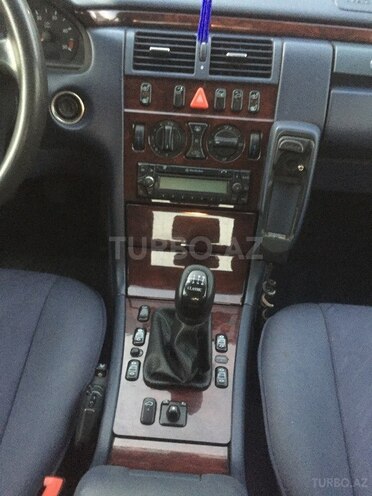 Mercedes E 220 2001, 398,767 km - 2.2 л - Ağstafa