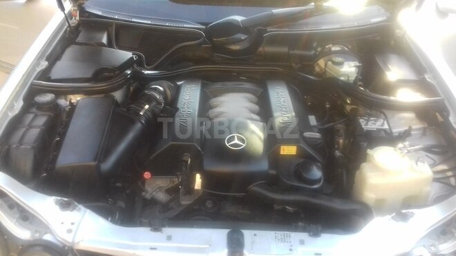 Mercedes E 240 1999, 230,000 km - 2.4 l - Bakı