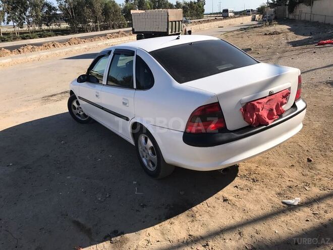 Opel Vectra 1999, 268,000 km - 2.0 l - Bakı