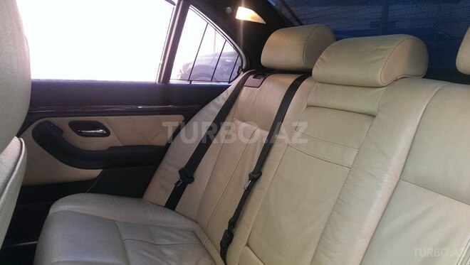 BMW 530 2001, 291,744 km - 3.0 l - Bakı