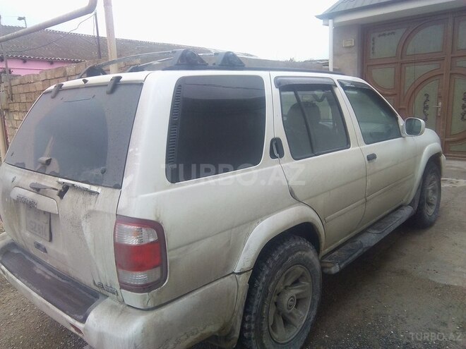 Nissan Pathfinder 2001, 286,000 km - 3.5 l - Bakı