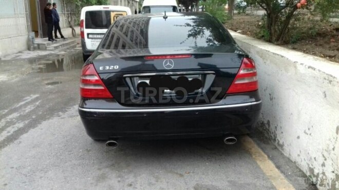 Mercedes E 320 2002, 226,000 km - 3.2 l - Bakı