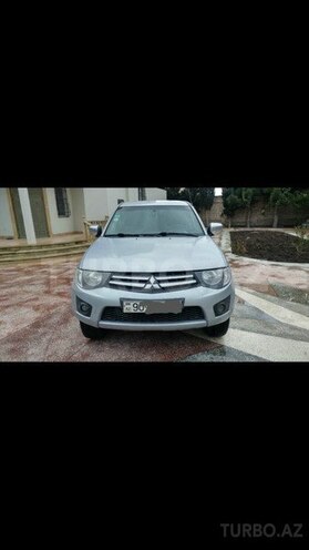 Mitsubishi L200 2011, 150,000 km - 0.3 l - Bakı