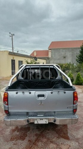 Mitsubishi L200 2011, 150,000 km - 0.3 l - Bakı