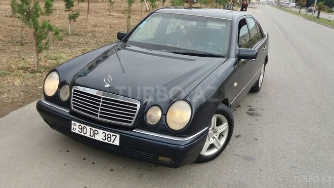 Mercedes E 230 1997, 212,000 km - 2.3 l - Sumqayıt