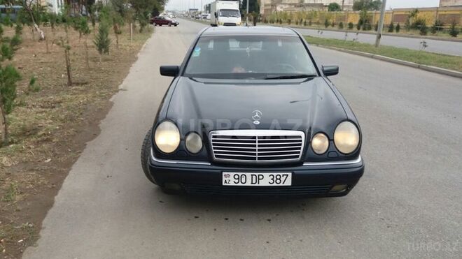 Mercedes E 230 1997, 212,000 km - 2.3 l - Sumqayıt