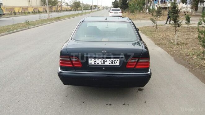 Mercedes E 230 1997, 212,000 km - 2.3 l - Sumqayıt