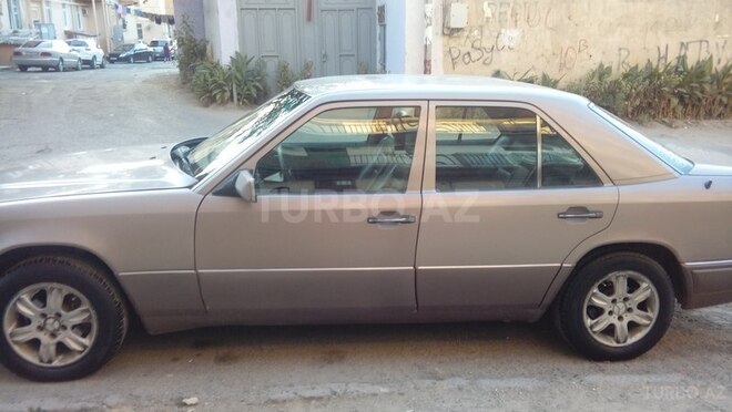 Mercedes E 280 1994, 4,500,000 km - 0.3 l - Bakı