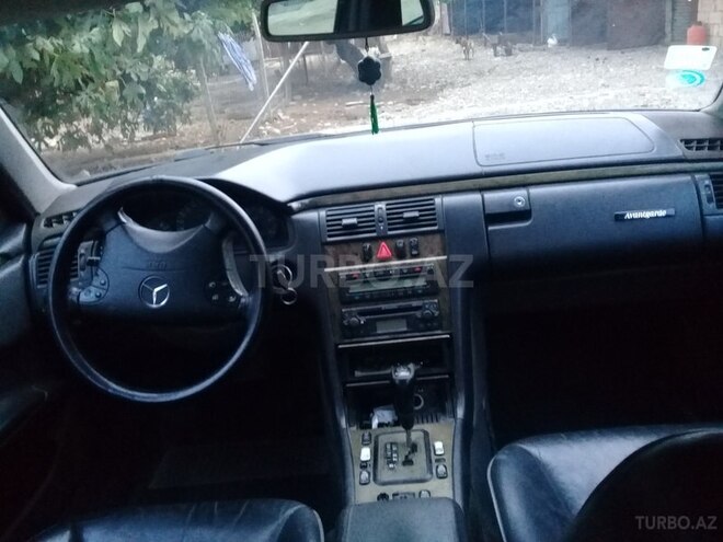 Mercedes E 220 1999, 3,700,000 km - 2.2 л - Bakı