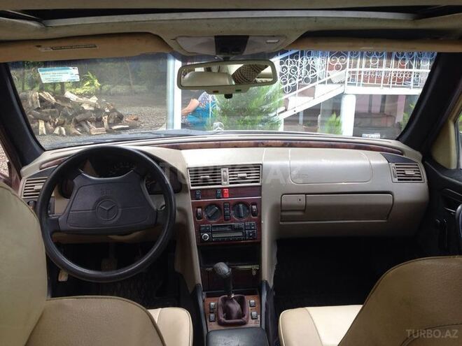 Mercedes C 180 1993, 321,456 km - 1.8 l - Masallı