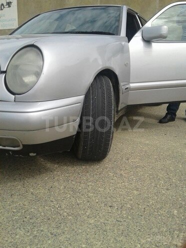 Mercedes E 240 1998, 390,000 km - 2.4 l - Bakı