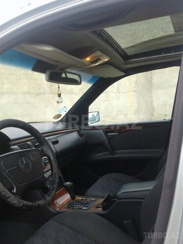 Mercedes E 240 1998, 390,000 km - 2.4 l - Bakı