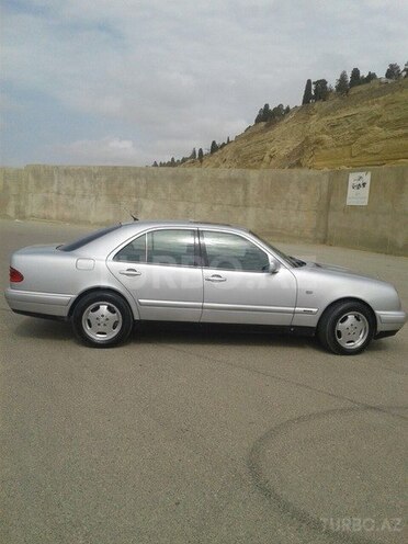 Mercedes E 240 1998, 390,000 km - 2.4 l - Bakı
