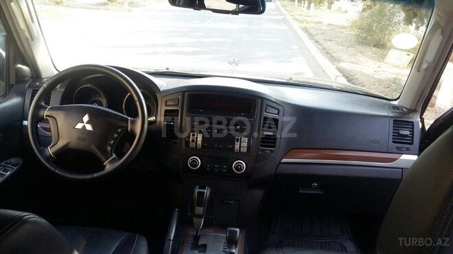 Mitsubishi Pajero 2009, 178,000 km - 0.3 l - Xırdalan