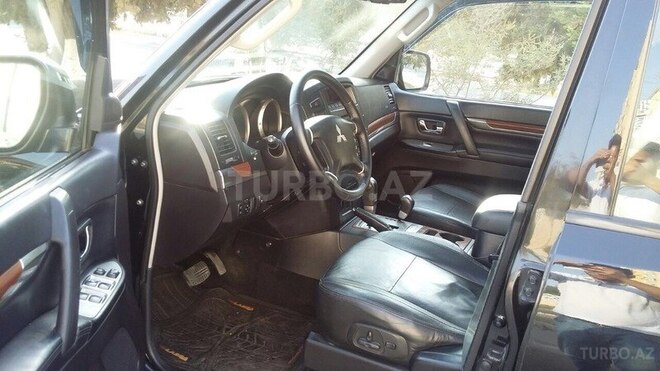 Mitsubishi Pajero 2009, 178,000 km - 0.3 l - Xırdalan