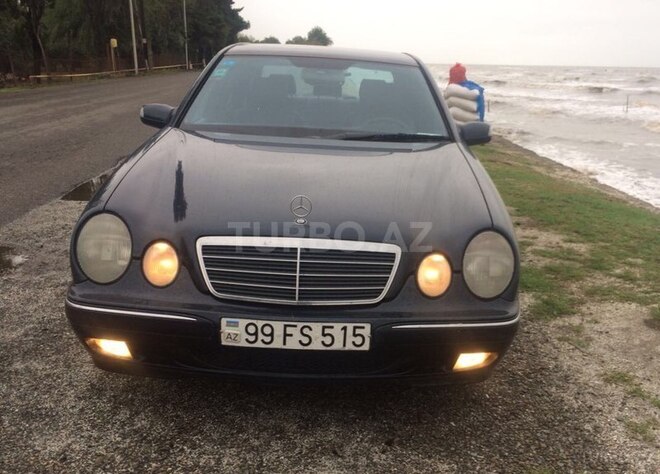 Mercedes E 270 2001, 310,000 km - 2.7 l - Bakı