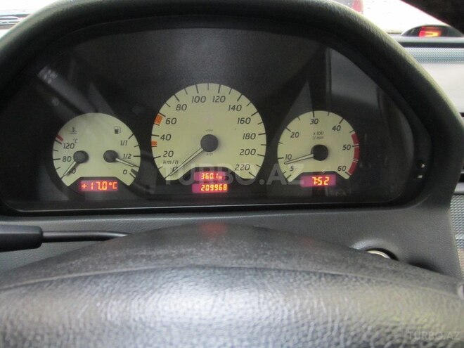 Mercedes C 220 1999, 201,000 km - 2.2 л - Bakı
