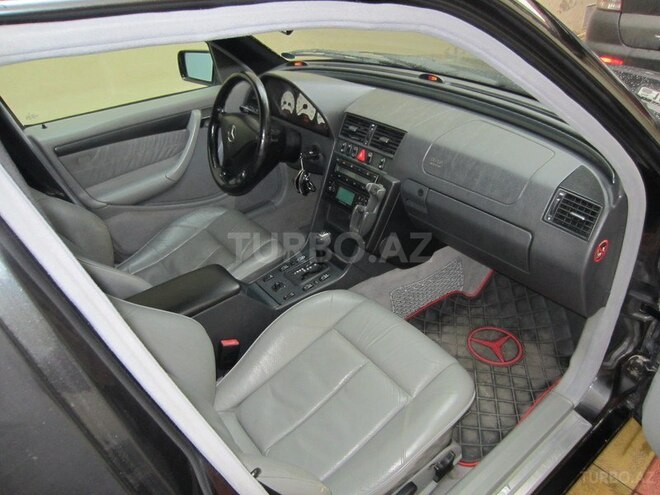Mercedes C 220 1999, 201,000 km - 2.2 л - Bakı