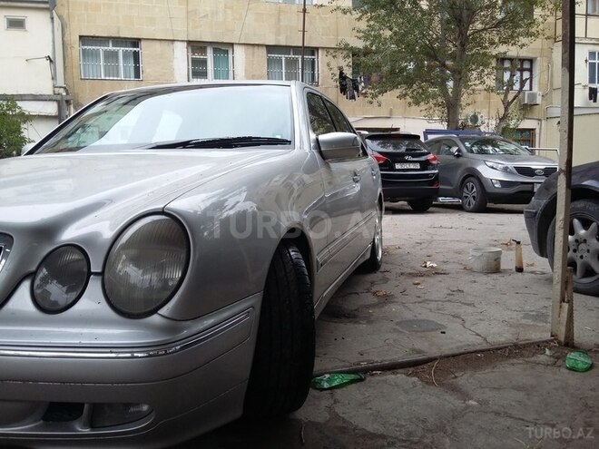 Mercedes E 270 2001, 316,800 km - 2.7 л - Bakı