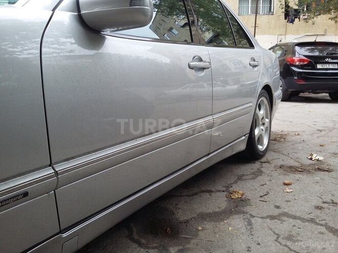 Mercedes E 270 2001, 316,800 km - 2.7 л - Bakı