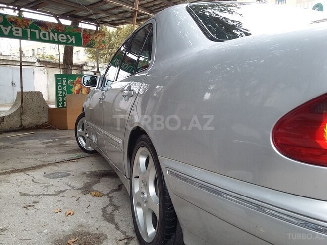 Mercedes E 270 2001, 316,800 km - 2.7 л - Bakı