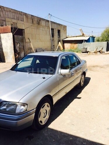 Mercedes C 180 1997, 235,000 km - 1.8 л - Bakı